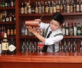 大紅雞尾酒調制學員實操【調酒師培訓】